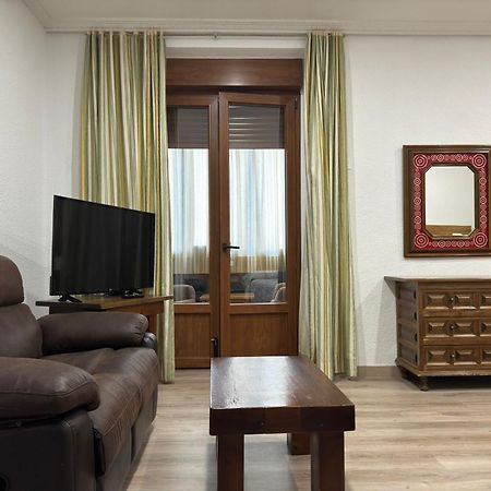 Hostal Aribel Longinos Cercedilla Bagian luar foto