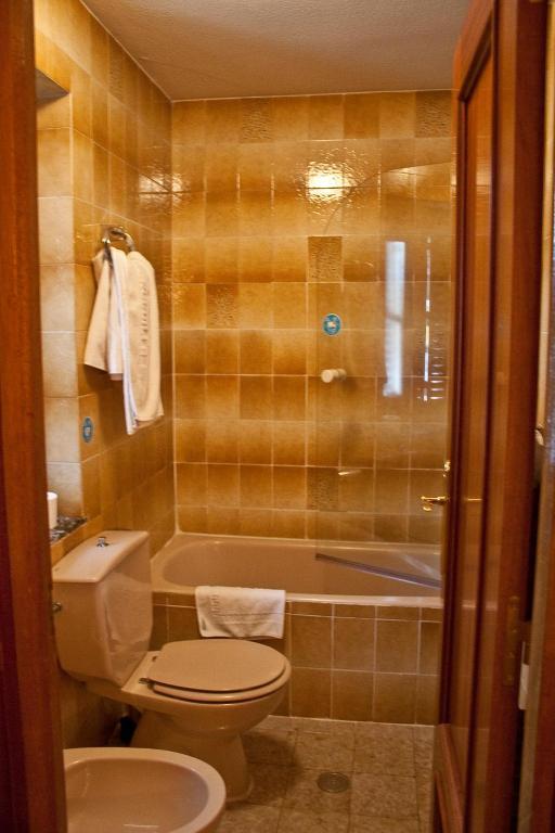 Hostal Aribel Longinos Cercedilla Ruang foto