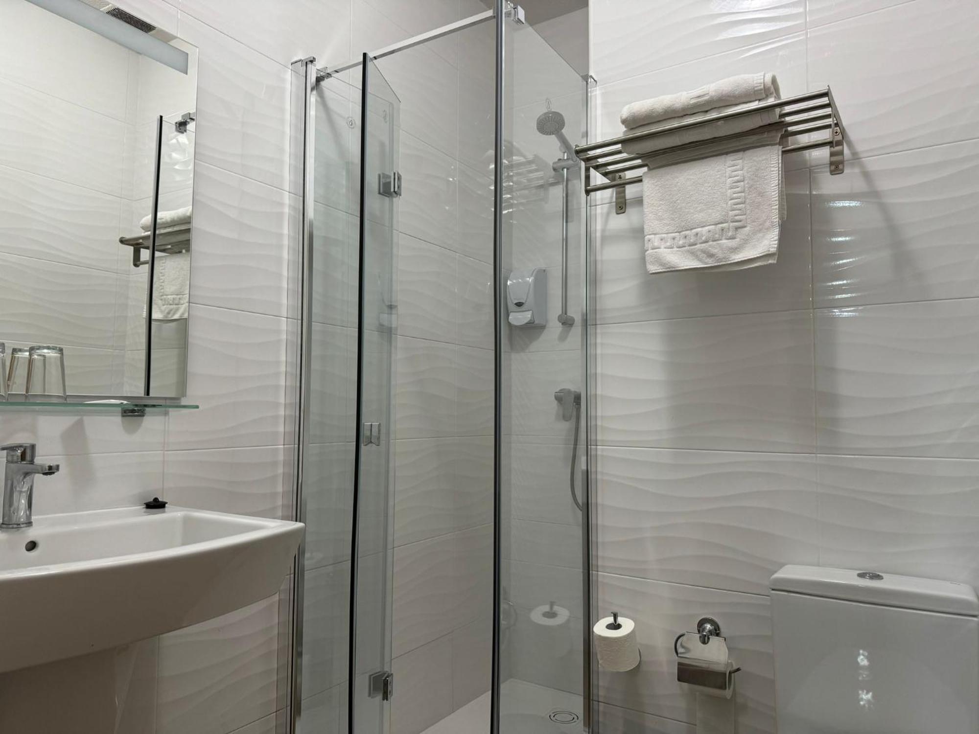 Hostal Aribel Longinos Cercedilla Bagian luar foto