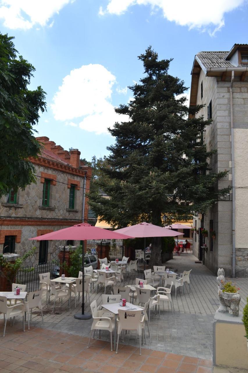 Hostal Aribel Longinos Cercedilla Bagian luar foto